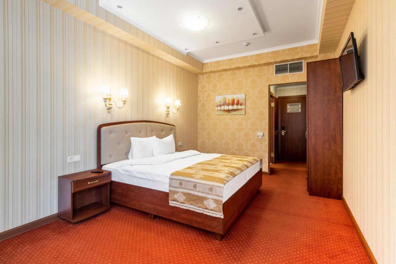 Regency Hotel Chişinǎu Buitenkant foto