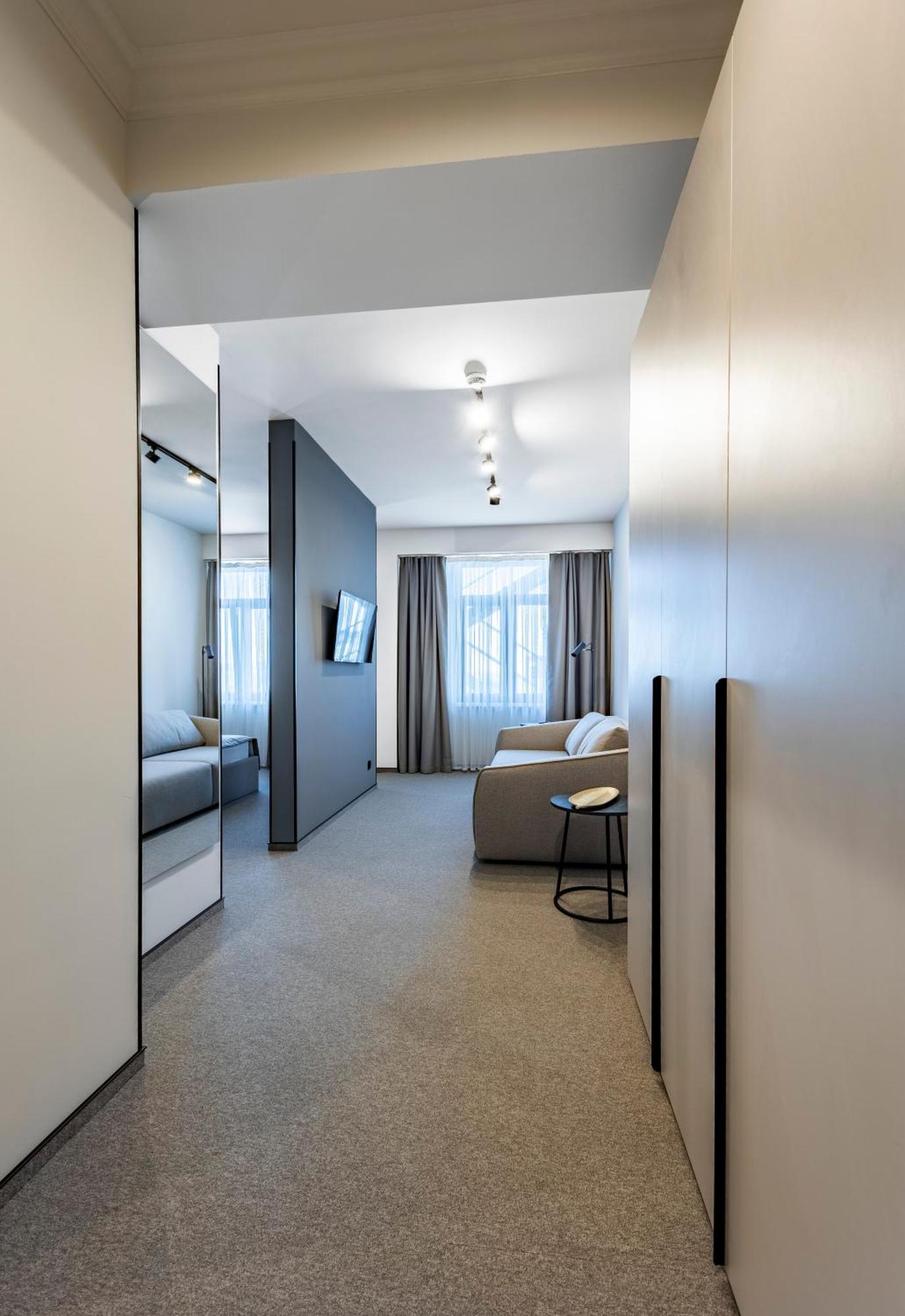 Regency Hotel Chişinǎu Buitenkant foto