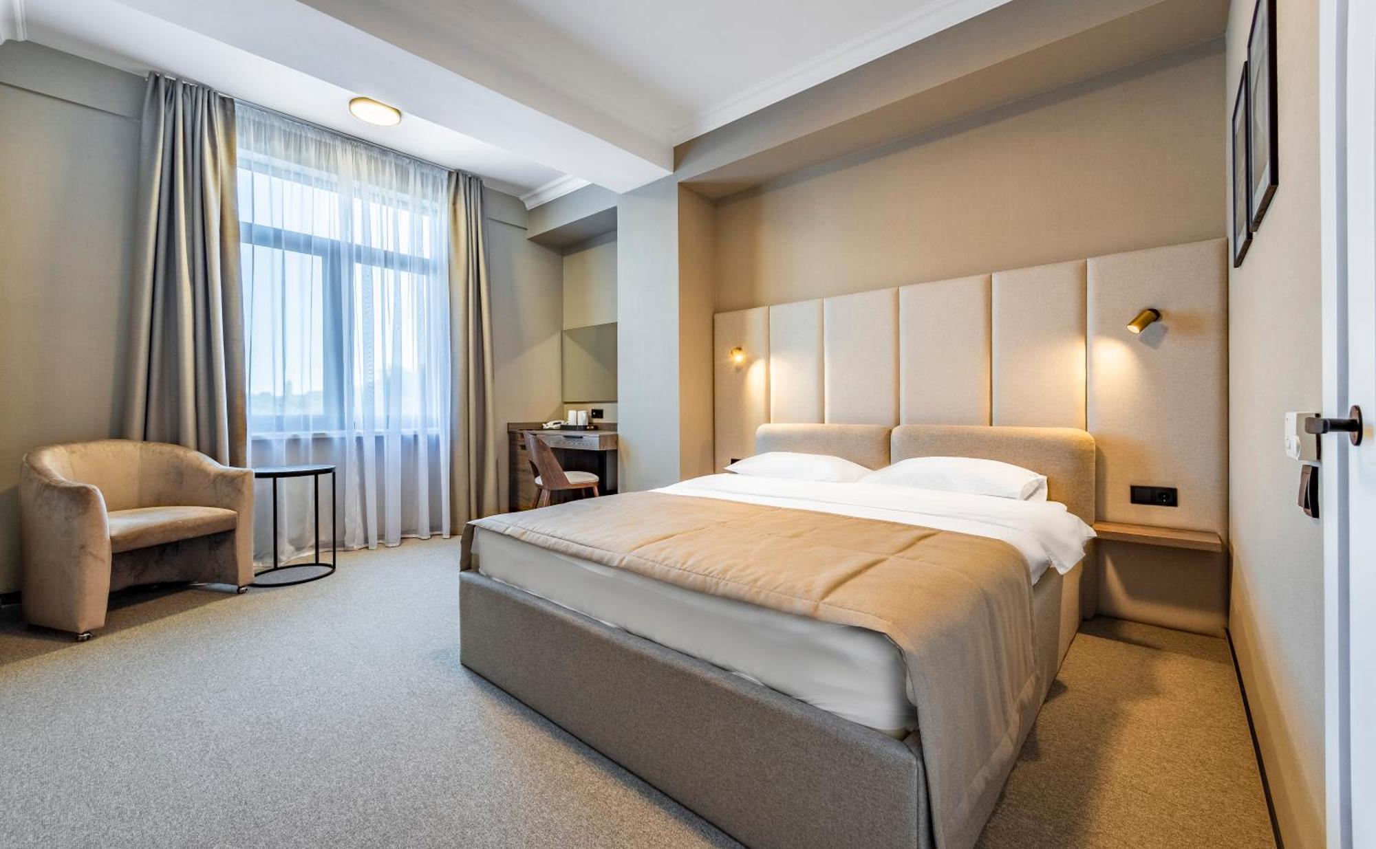 Regency Hotel Chişinǎu Buitenkant foto