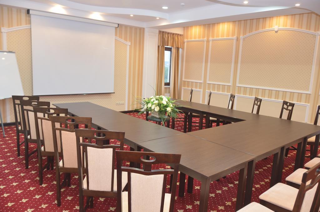 Regency Hotel Chişinǎu Buitenkant foto