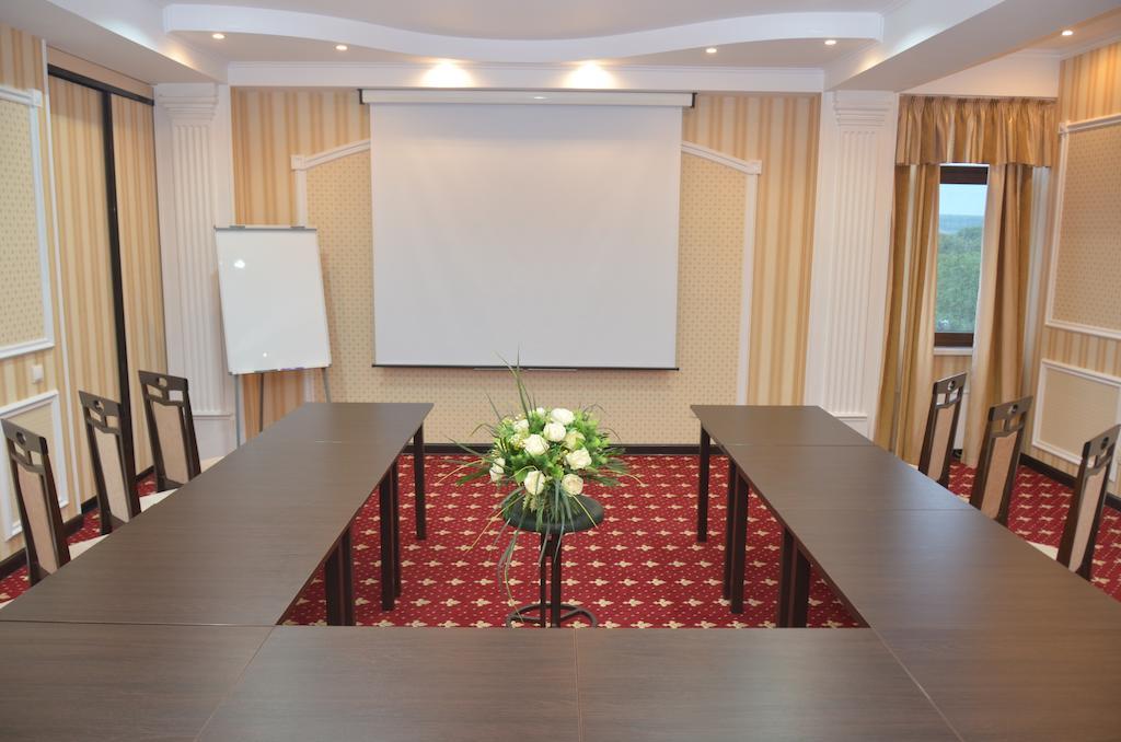 Regency Hotel Chişinǎu Buitenkant foto