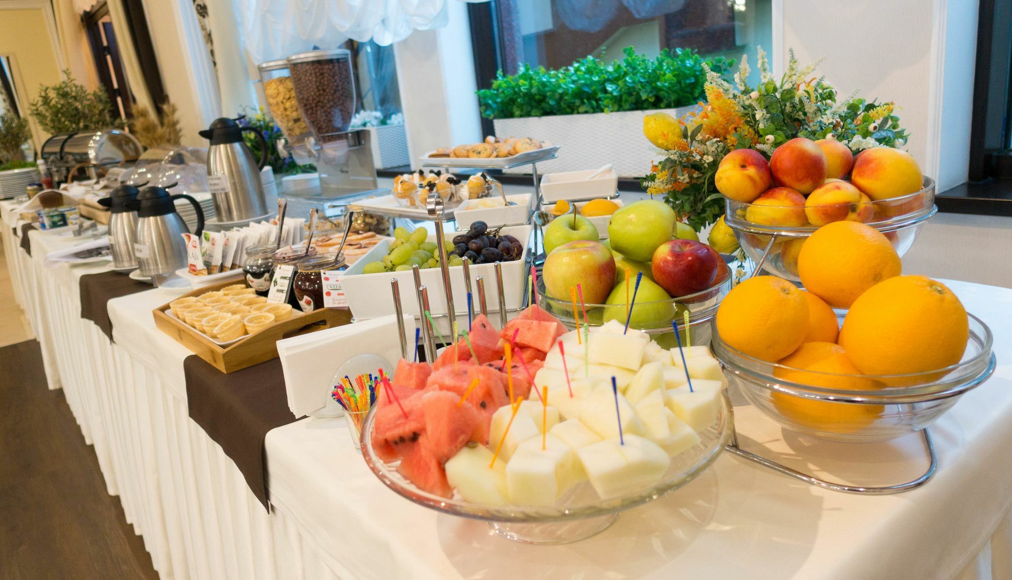Regency Hotel Chişinǎu Buitenkant foto